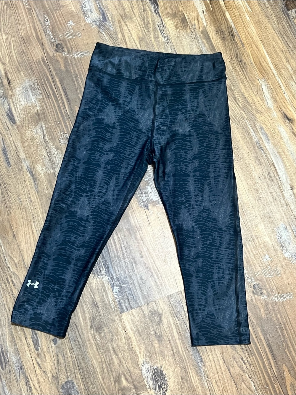 Under Armour Black Patterned Womens Capri Leggings
